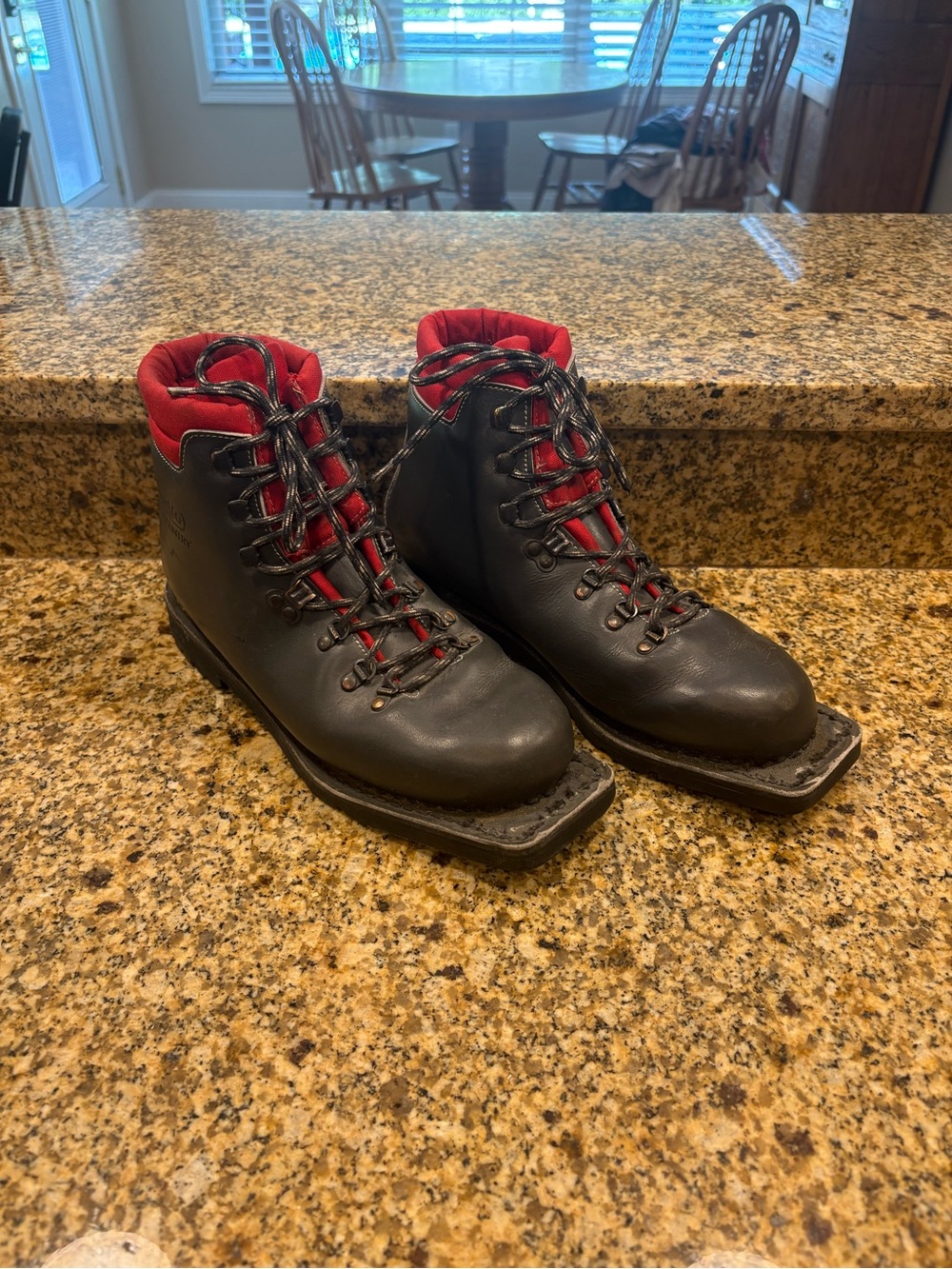 ASOLO Vintage Telemark Ski Boots Men’s Size 8 Women’s 9 Gray Leather